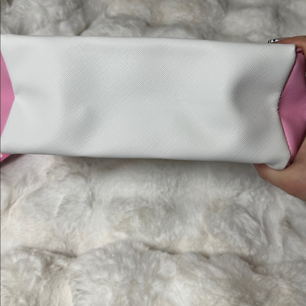 Hello Kitty Pink and White Face Pouch - Picture 6 of 7
